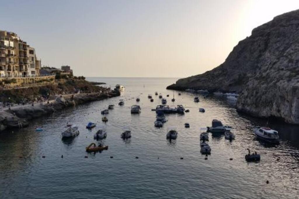 Apartment Seafront Penthouse With Terrace In Xlendi, Gozo *